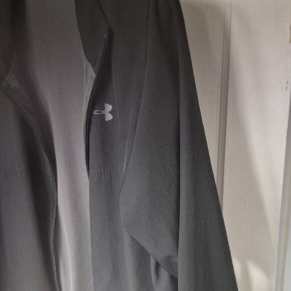 Under Armour Light Jacket - Picture 3 of 5